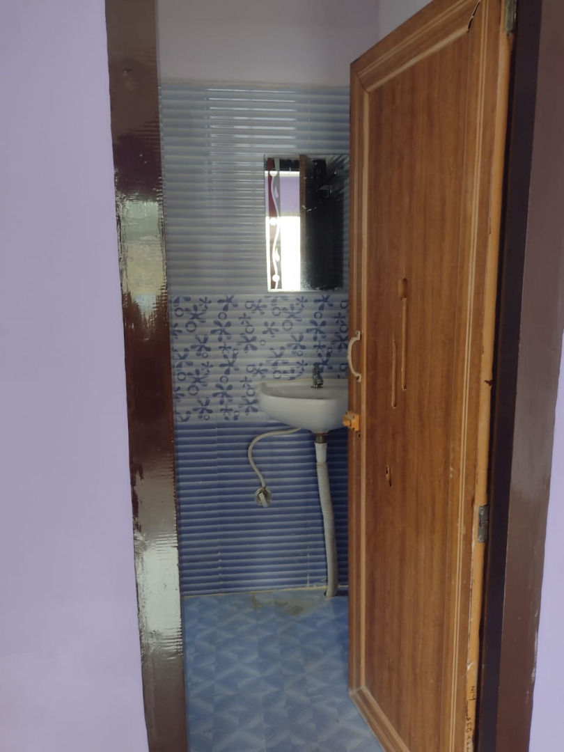Unfurnished 3bhk in Radha Nagar Path, Barbari Village, Guwahati, Assam, India for Rent